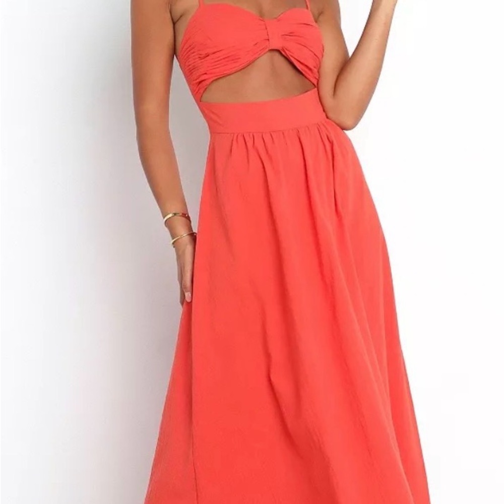 Chic Backless Coral Dress